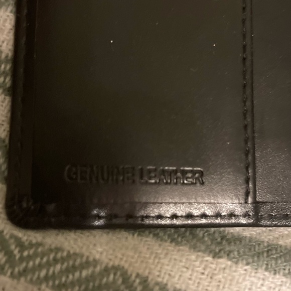 Unknown Black Leather Passport Case New - Picture 3 of 3